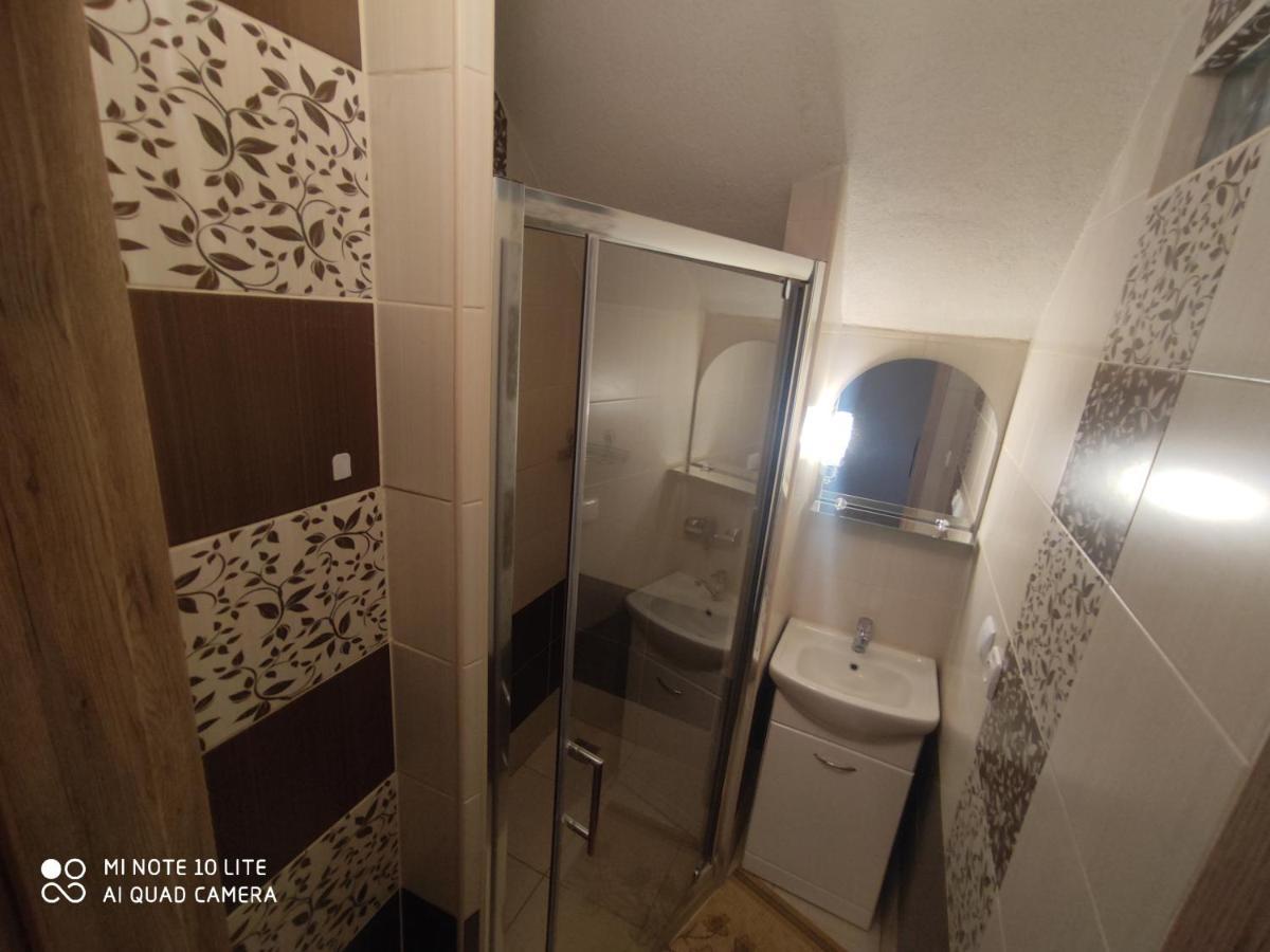 Apartman Lucky 5 Izbovy Rodinny Dom Luaran gambar