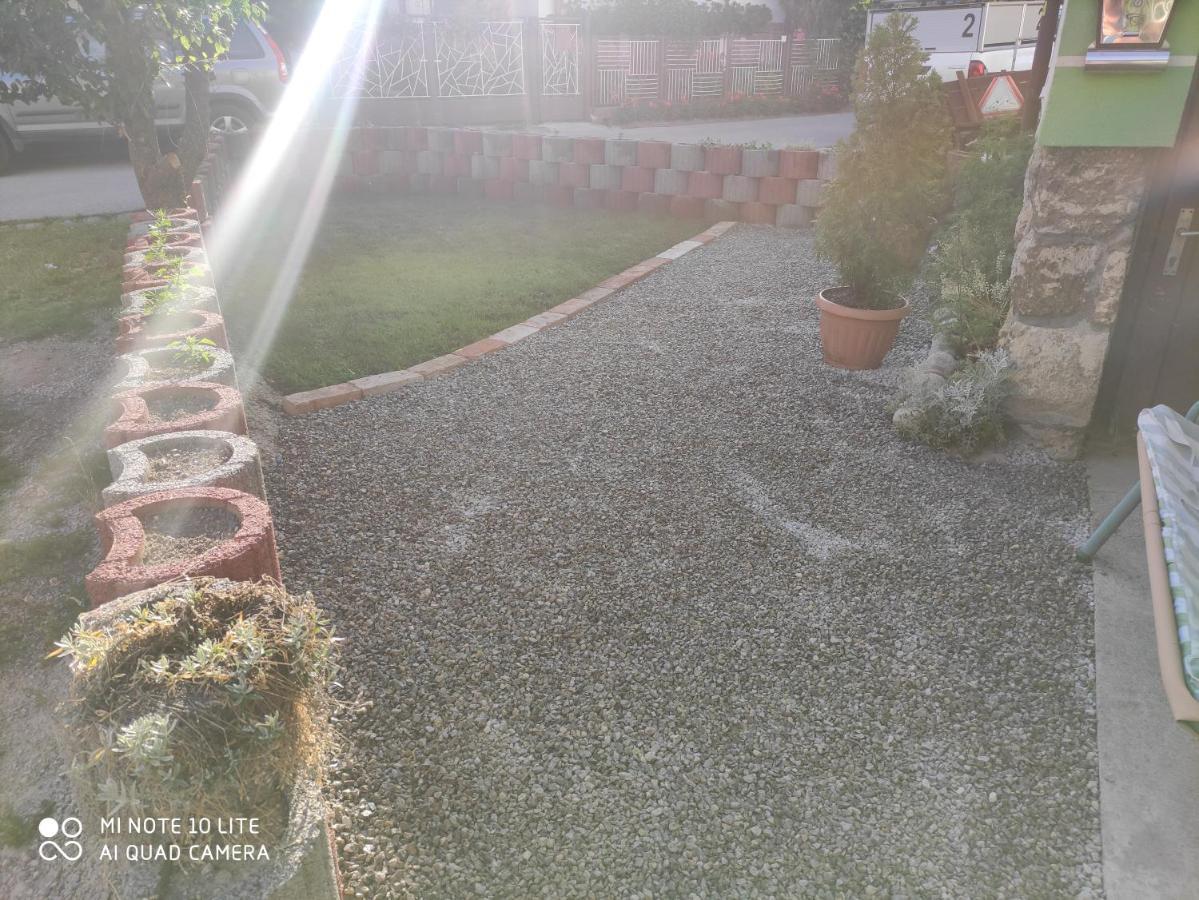 Apartman Lucky 5 Izbovy Rodinny Dom Luaran gambar