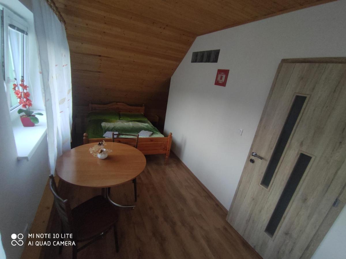 Apartman Lucky 5 Izbovy Rodinny Dom Luaran gambar